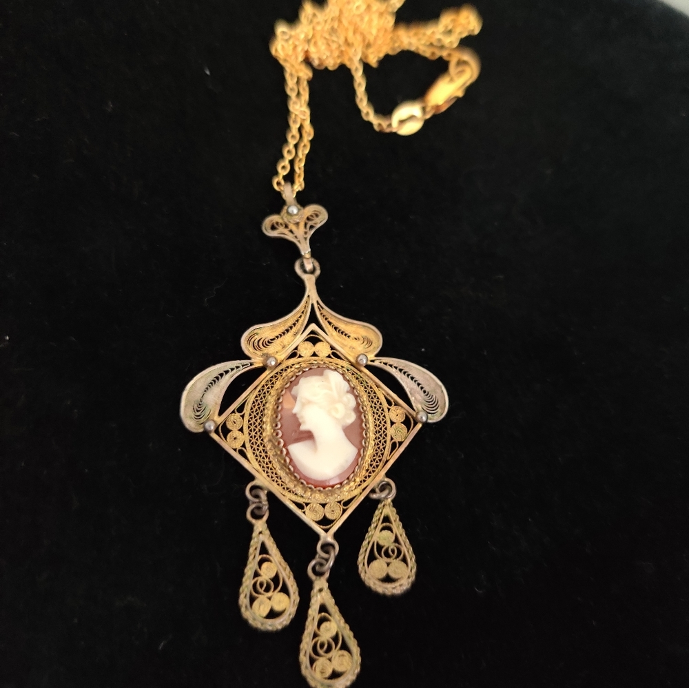 Antique Italian Shell Cameo Pendant Gold Wash Over Silver 800